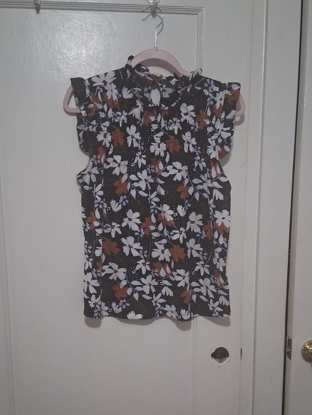 Sleeveless Floral Ruffle-Neck Camisole - Black with White & Brown Flowers